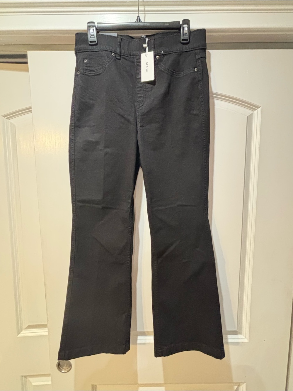 NWT SPANX Black Kick Flare pull on Jeans for Women size large ankle length